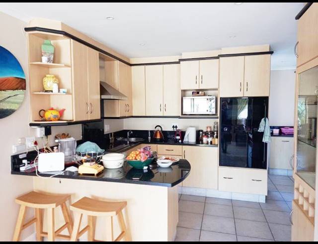 3 BEDROOM TOWNHOUSE RENTED IN SUMMERSTRAND